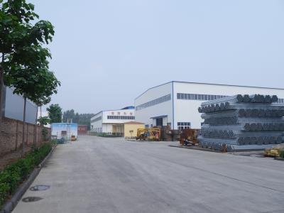 護(hù)欄板鋼立柱原料-鋼管倉庫