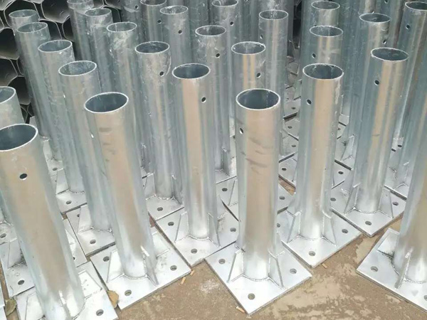 波形護欄法蘭立柱